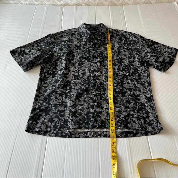 Claiborne 100% Silk Hawaiian Button Up Short Sleeve Shirt Black White Floral M - Picture 8 of 13